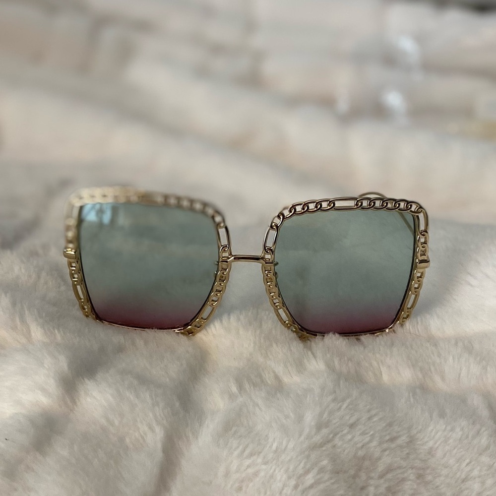 GUCCI Authentic New Ombre Chain Oversized Sunglasses